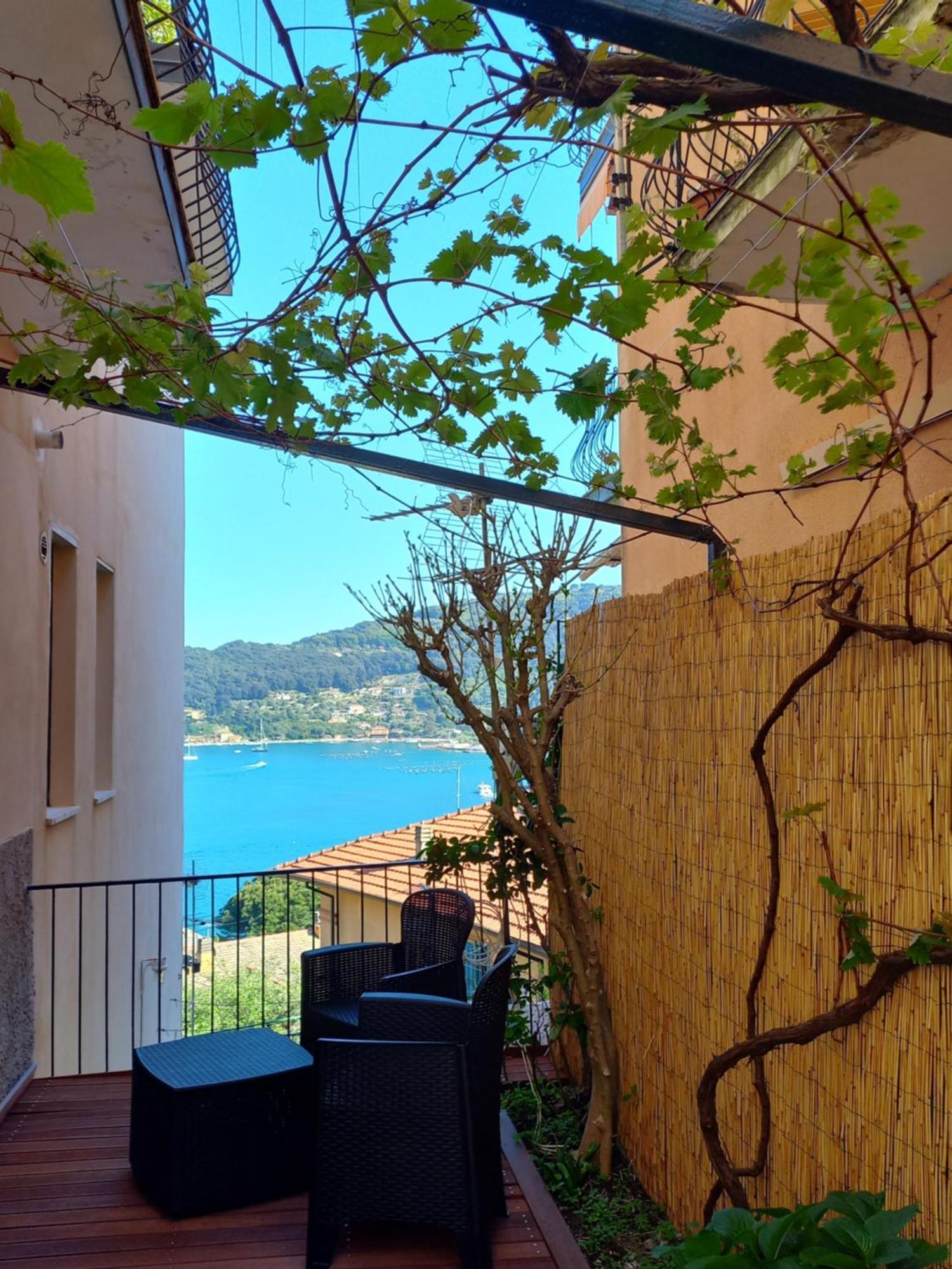 Casa Vacanze Ibiscus Porto Venere Exterior photo